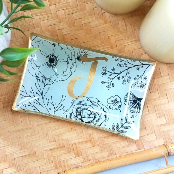 J flower trinket tray! - Picture 1 of 3